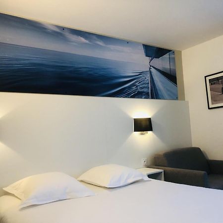 Hotel The Originals Bernay Acropole Exterior foto